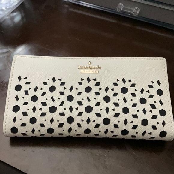 kate spade Handbags - Kate Spade Wallet